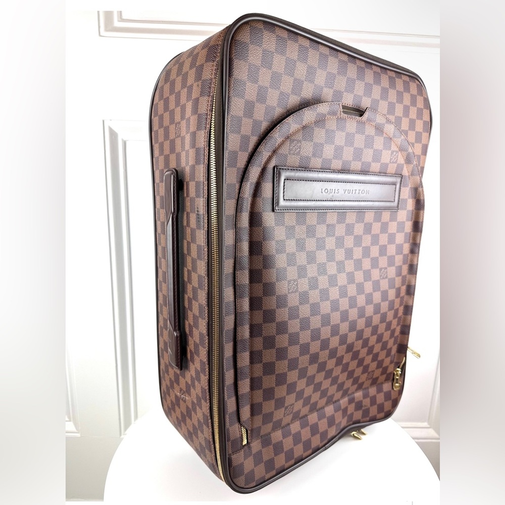 Louis Vuitton Pegase